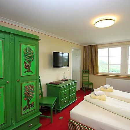 Otel Berghof Gruener Baum 3*